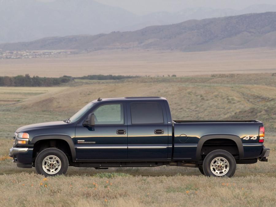  GMC Sierra Crew Cab 2002 года  (фото 2 из 9)